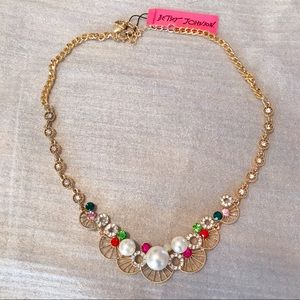 Betsey Pearl Multicolor crystal gold necklace💖